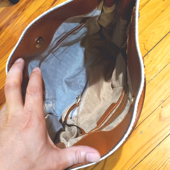 Michael Kors tote - Picture 10 of 12